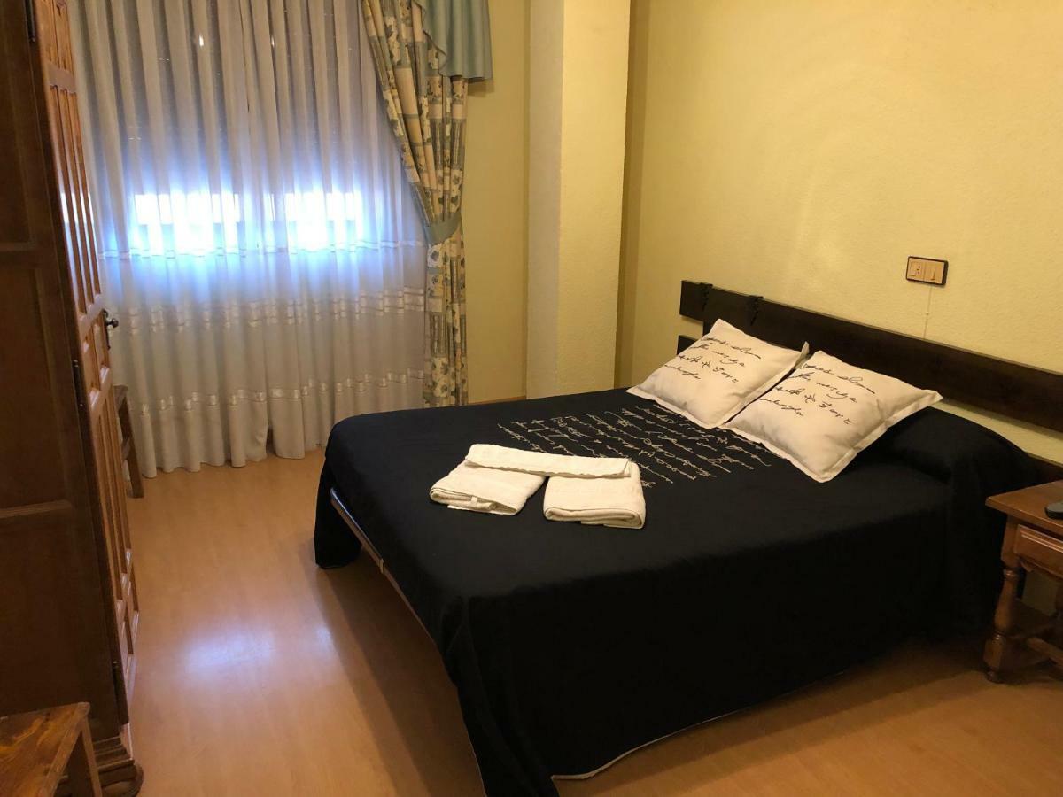 Hostal El Escudo Cilleruelo de Bezana 外观 照片
