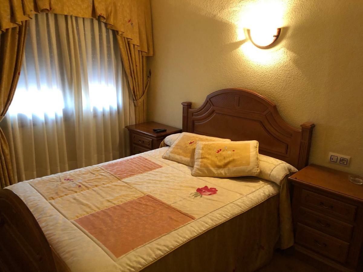 Hostal El Escudo Cilleruelo de Bezana 外观 照片
