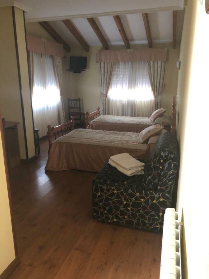 Hostal El Escudo Cilleruelo de Bezana 外观 照片